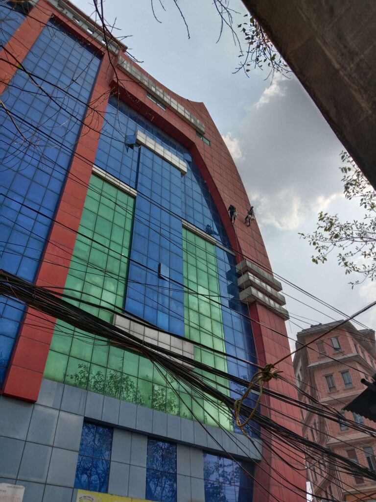 commercial building cleaning services